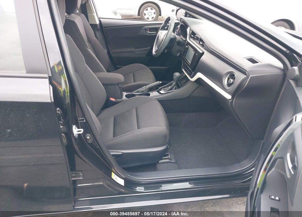 2018 TOYOTA COROLLA IM VIN: JTNKARJE1JJ559892