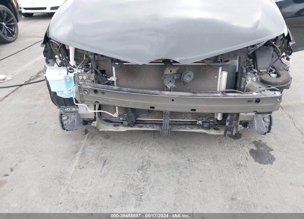 2018 TOYOTA COROLLA IM VIN: JTNKARJE1JJ559892