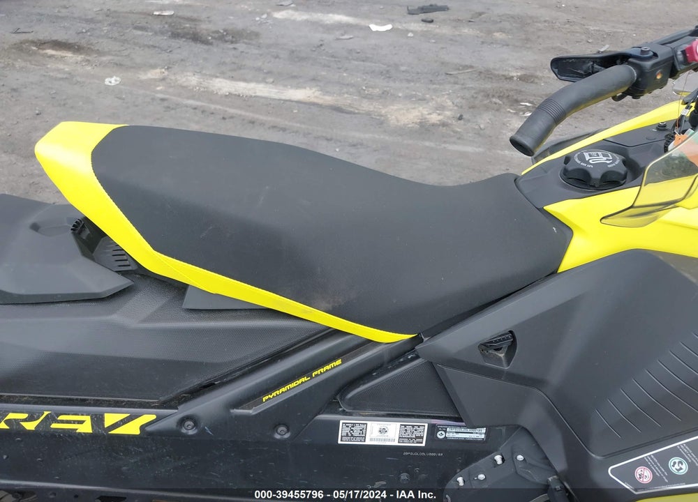 2020 SKI DOO MXZ 850 E-TEC VIN: 2BPSUDLD5LV000189