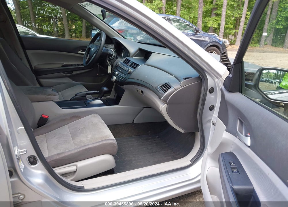 2010 HONDA ACCORD 2.4 LX-P VIN: 1HGCP2F47AA194411