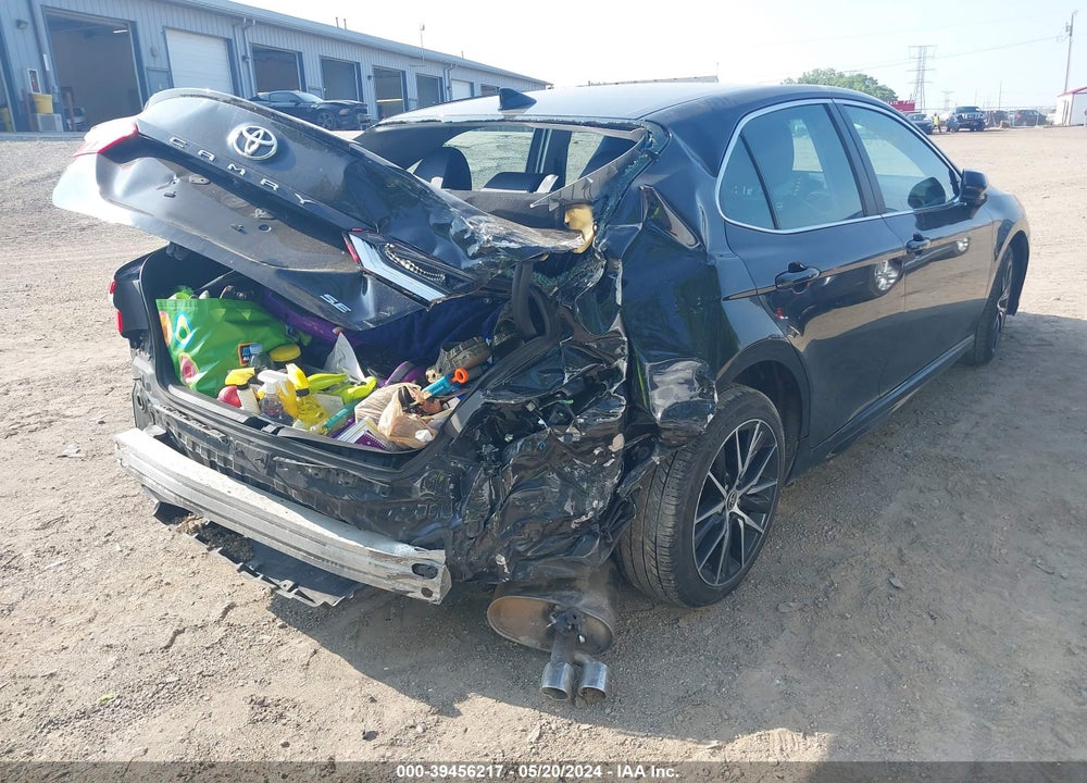 2021 TOYOTA CAMRY SE VIN: 4T1G11AK2MU521460