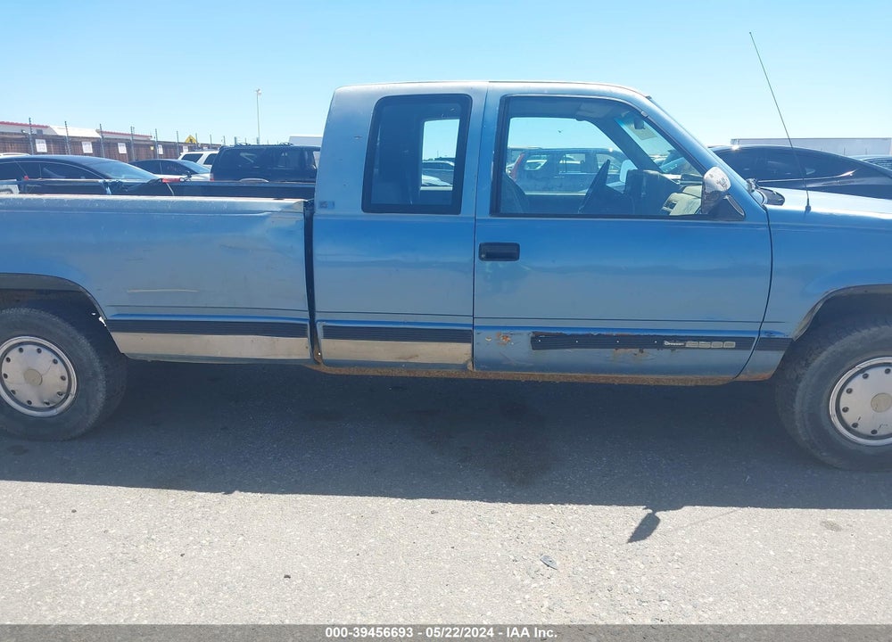 1988 GMC GMT-400 K2500 VIN: 2GTFK29K6J1572880