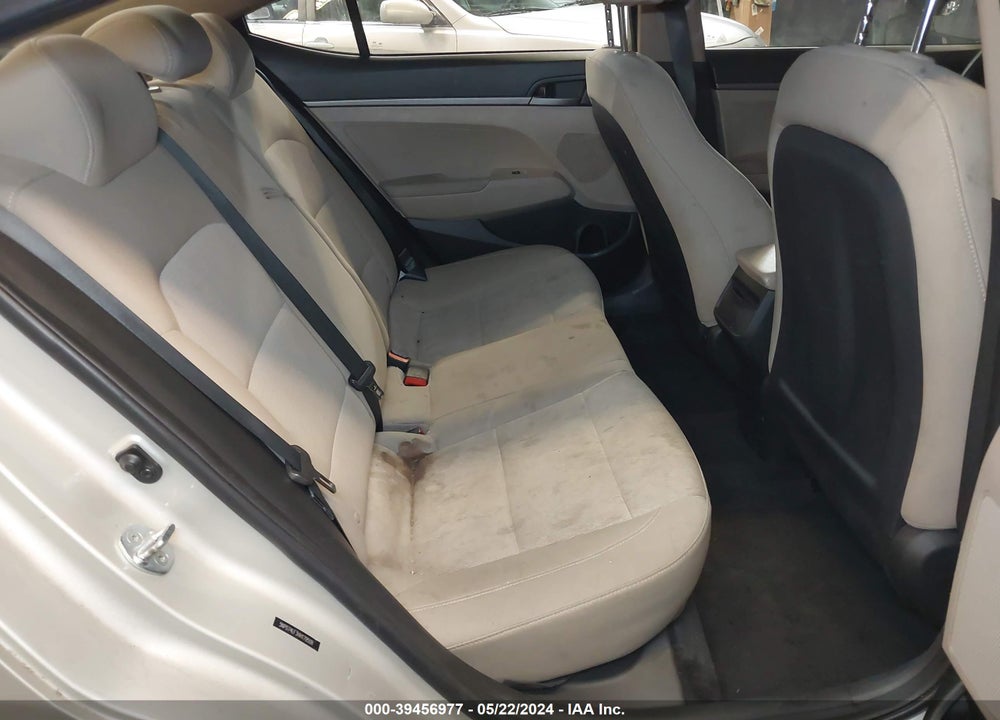 2017 HYUNDAI ELANTRA SE VIN: 5NPD74LF3HH179508