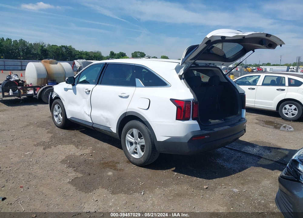 2021 KIA SORENTO LX VIN: 5XYRG4LC8MG023896