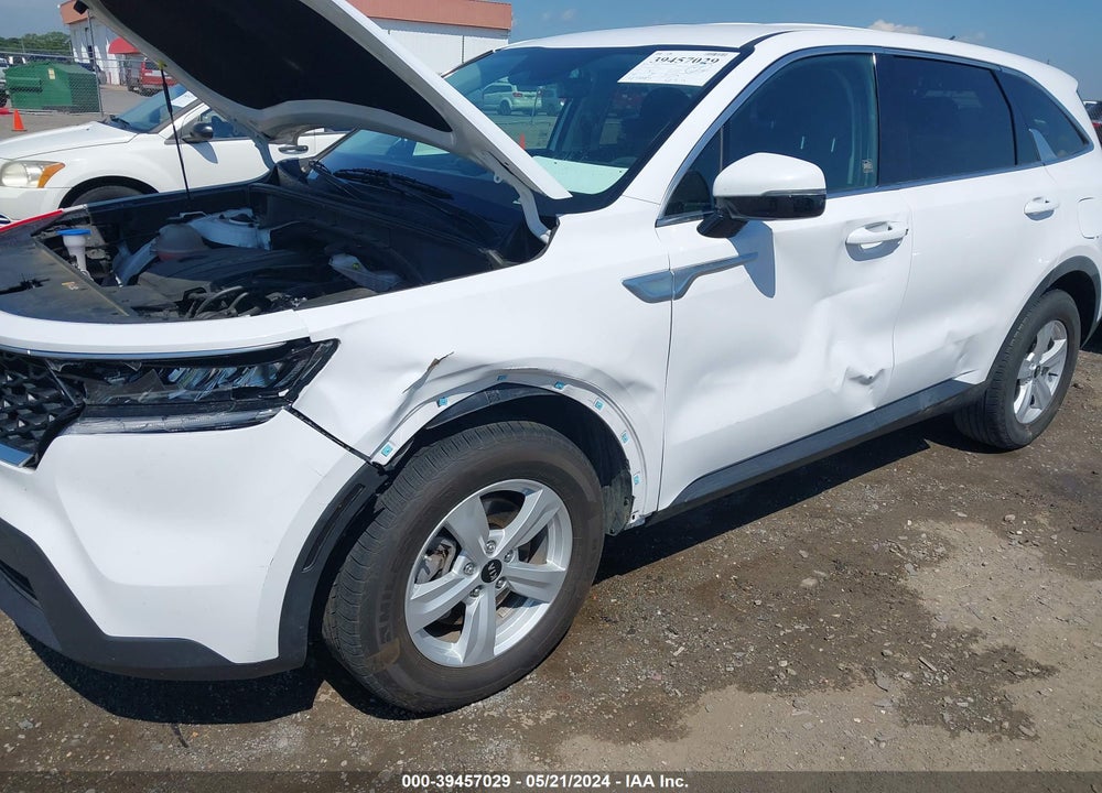 2021 KIA SORENTO LX VIN: 5XYRG4LC8MG023896