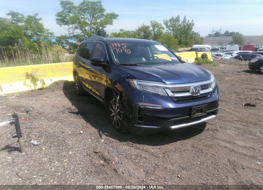 2022 HONDA PILOT AWD TOURING 8 PASSENGER VIN: 5FNYF6H92NB016717