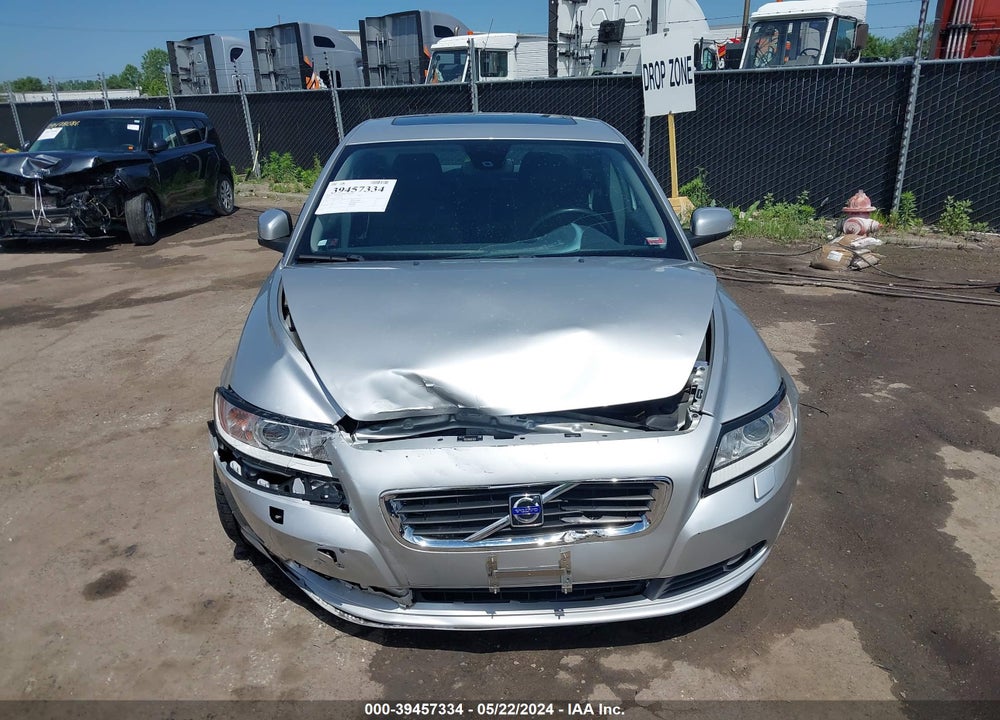 2009 VOLVO S40 2.4I VIN: YV1MS382X92433159