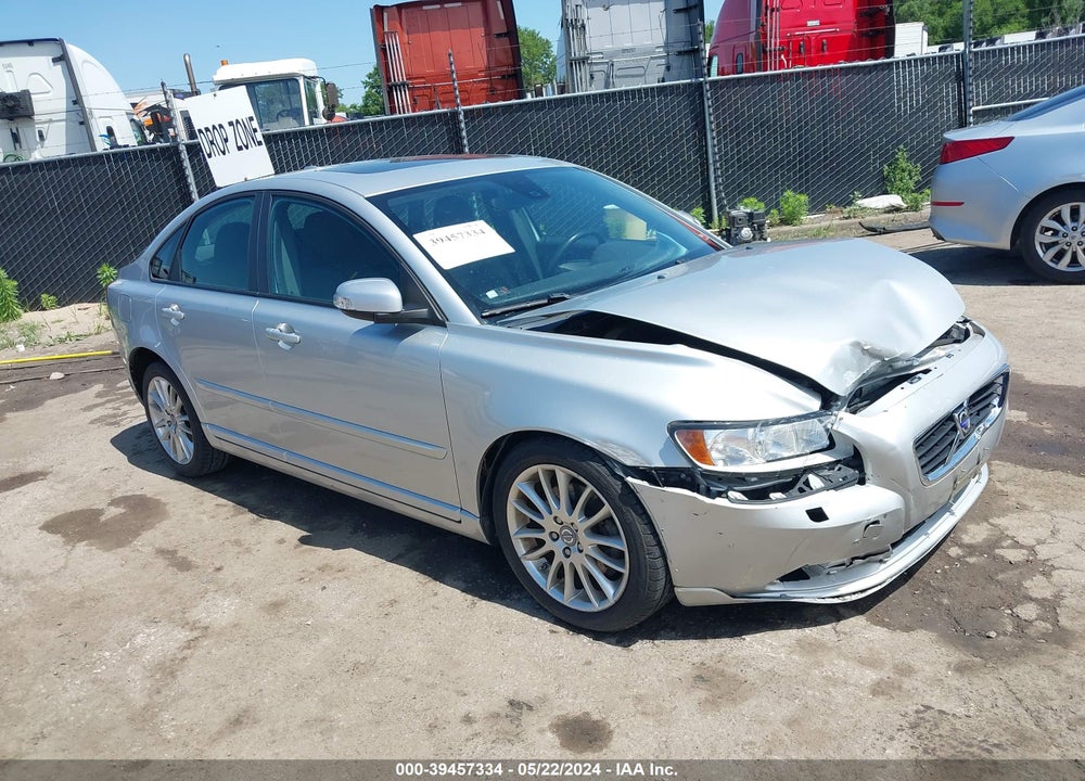 2009 VOLVO S40 2.4I VIN: YV1MS382X92433159