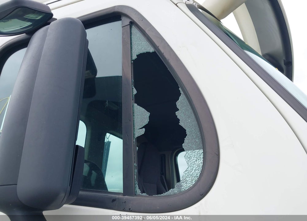 2018 FREIGHTLINER CASCADIA 125 VIN: 3AKJGEDR0JSJW2441