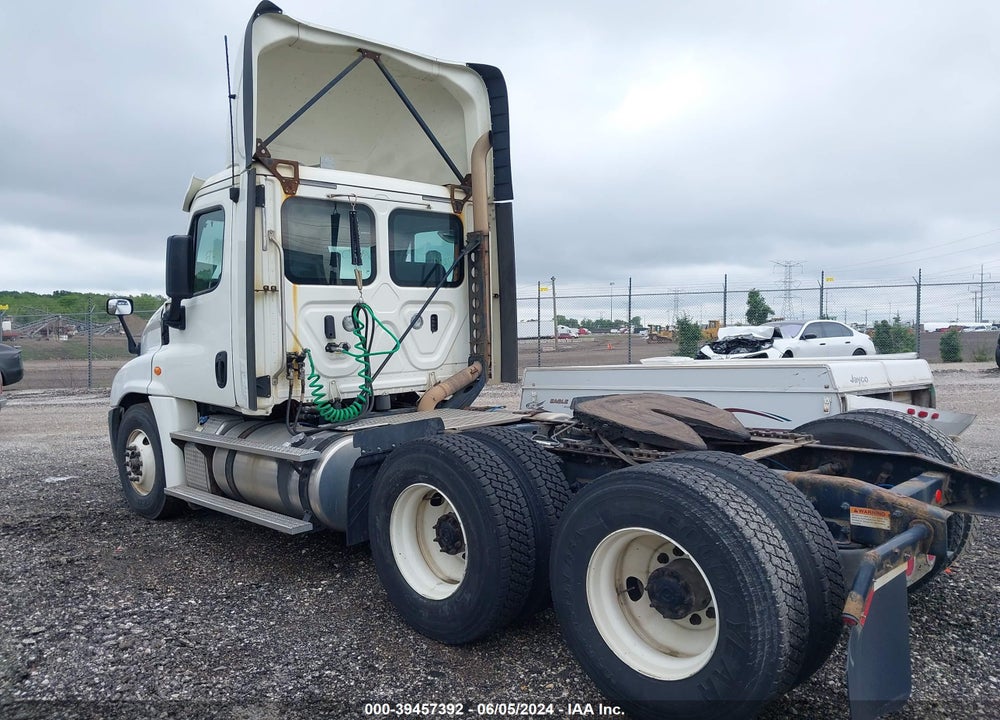 2018 FREIGHTLINER CASCADIA 125 VIN: 3AKJGEDR0JSJW2441