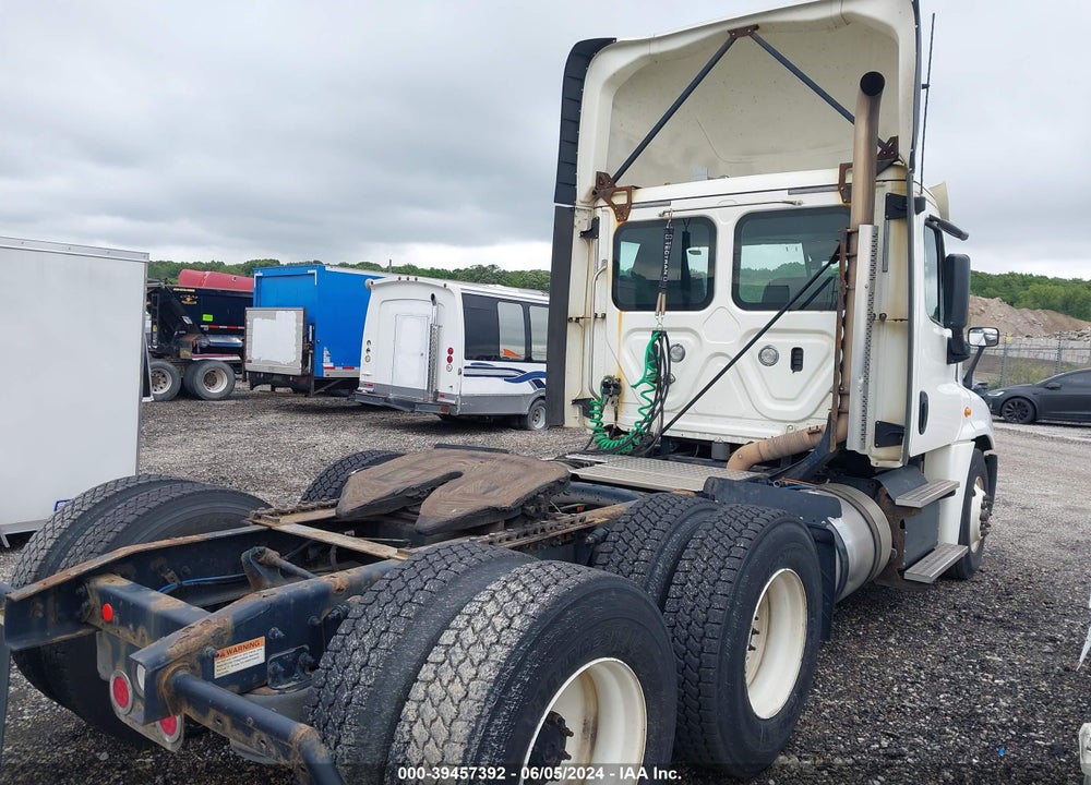2018 FREIGHTLINER CASCADIA 125 VIN: 3AKJGEDR0JSJW2441