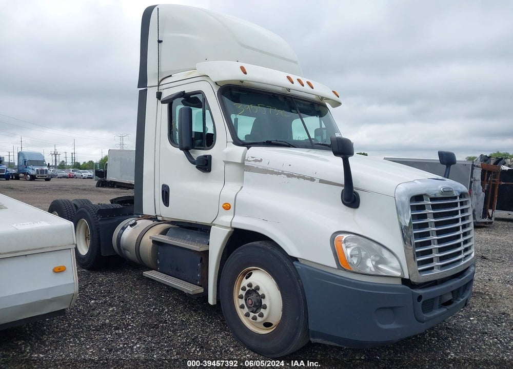 2018 FREIGHTLINER CASCADIA 125 VIN: 3AKJGEDR0JSJW2441