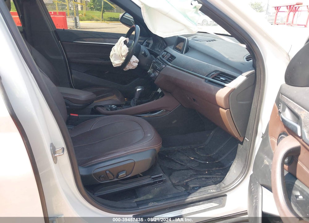 2016 BMW X1 XDRIVE28I VIN: WBXHT3C37G5E51835
