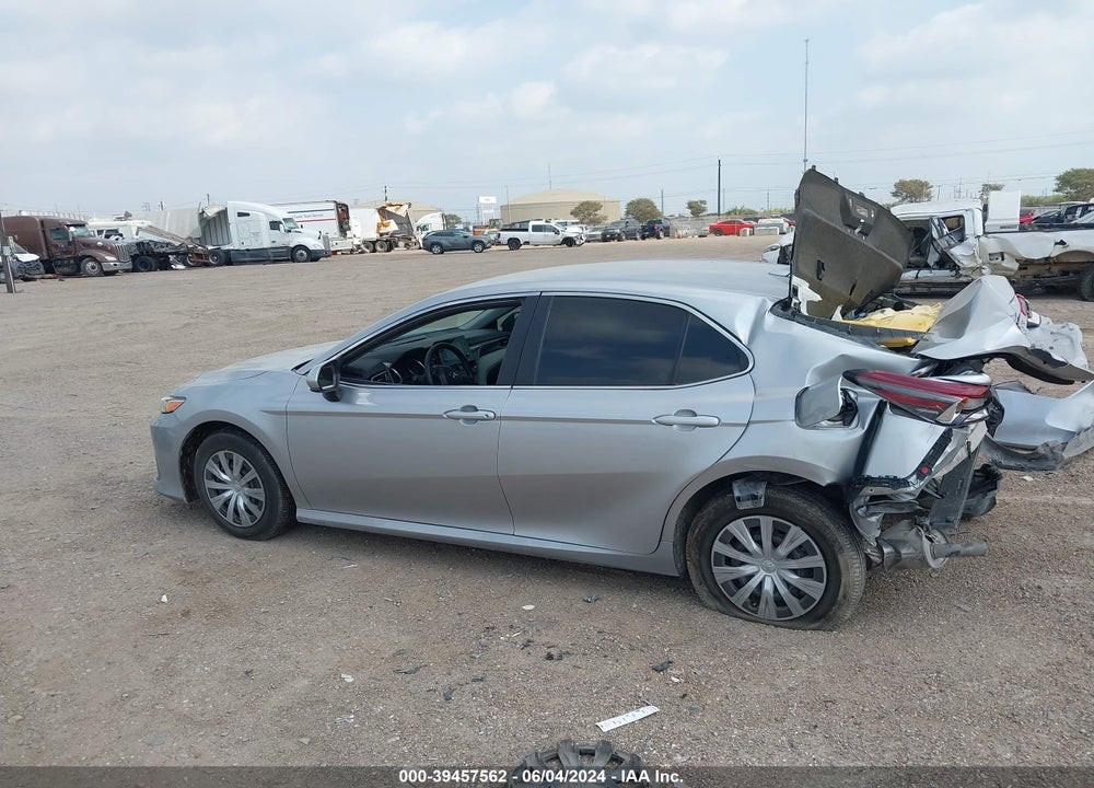 2022 TOYOTA CAMRY LE HYBRID VIN: 4T1C31AK0NU585331