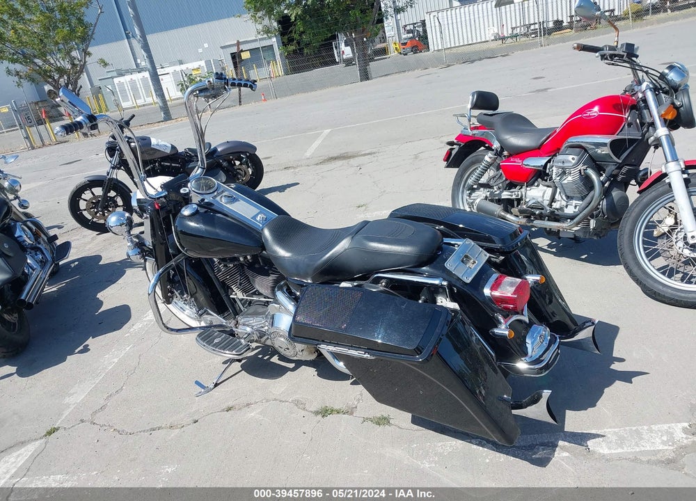 2001 HARLEY-DAVIDSON FLHPI VIN: 1HD1FHW151Y648839