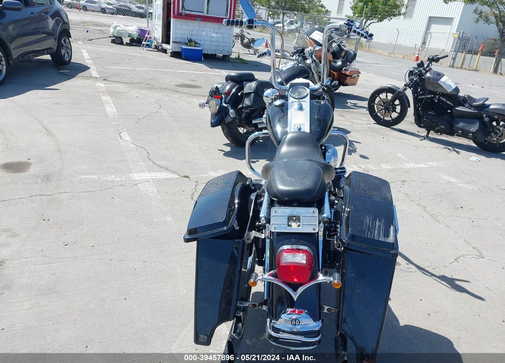2001 HARLEY-DAVIDSON FLHPI VIN: 1HD1FHW151Y648839