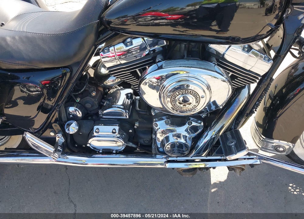 2001 HARLEY-DAVIDSON FLHPI VIN: 1HD1FHW151Y648839