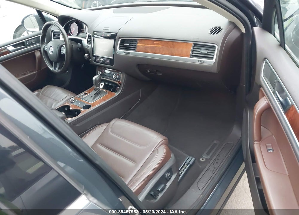 2012 VOLKSWAGEN TOUAREG VR6 LUX VIN: WVGEF9BP6CD009233