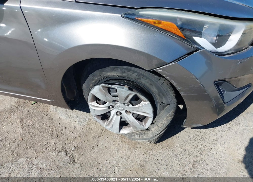 2016 HYUNDAI ELANTRA SE VIN: 5NPDH4AE4GH703903