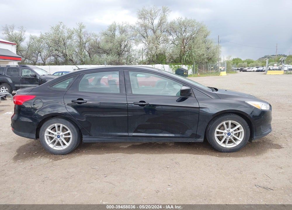 2018 FORD FOCUS SE VIN: 1FADP3FE5JL229409