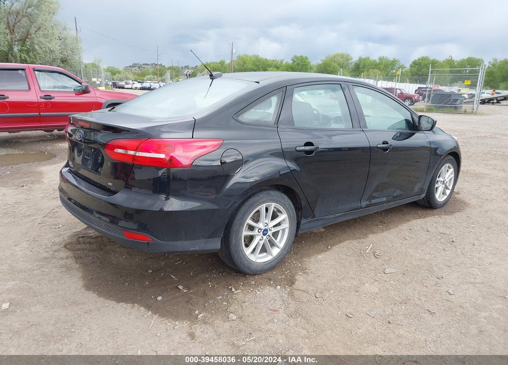 2018 FORD FOCUS SE VIN: 1FADP3FE5JL229409