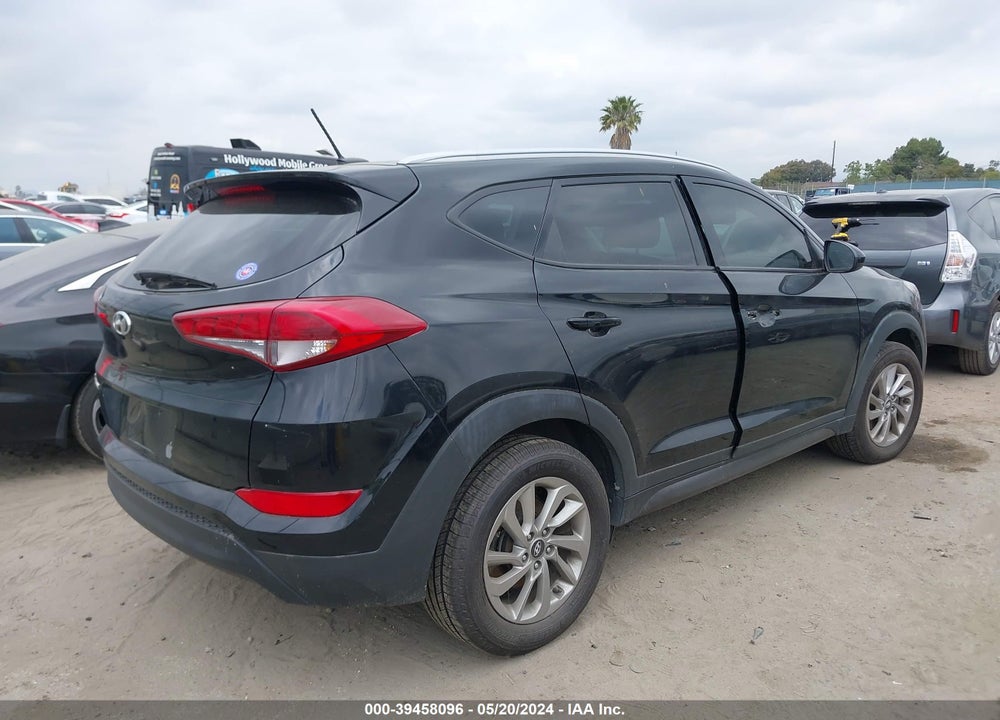 2016 HYUNDAI TUCSON SE VIN: KM8J3CA4XGU164000