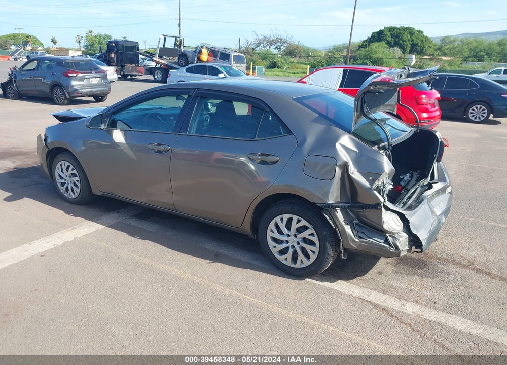 2019 TOYOTA COROLLA XLE VIN: 5YFBURHEXKP916579