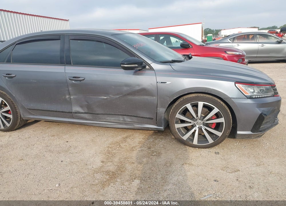 2018 VOLKSWAGEN PASSAT 3.6L V6 GT VIN: 1VWBM7A33JC041346
