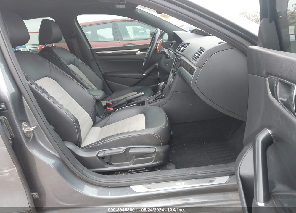 2018 VOLKSWAGEN PASSAT 3.6L V6 GT VIN: 1VWBM7A33JC041346