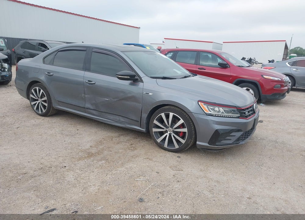 2018 VOLKSWAGEN PASSAT 3.6L V6 GT VIN: 1VWBM7A33JC041346