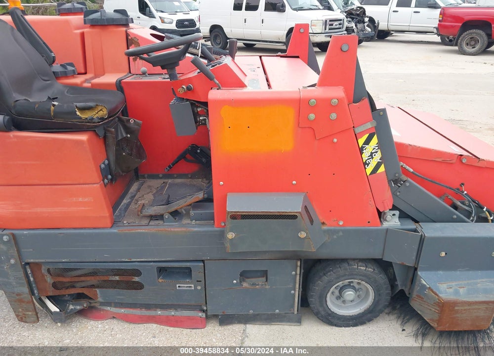 2010 POWE SWEEPER/SCRU --- VIN: 00000000018819211