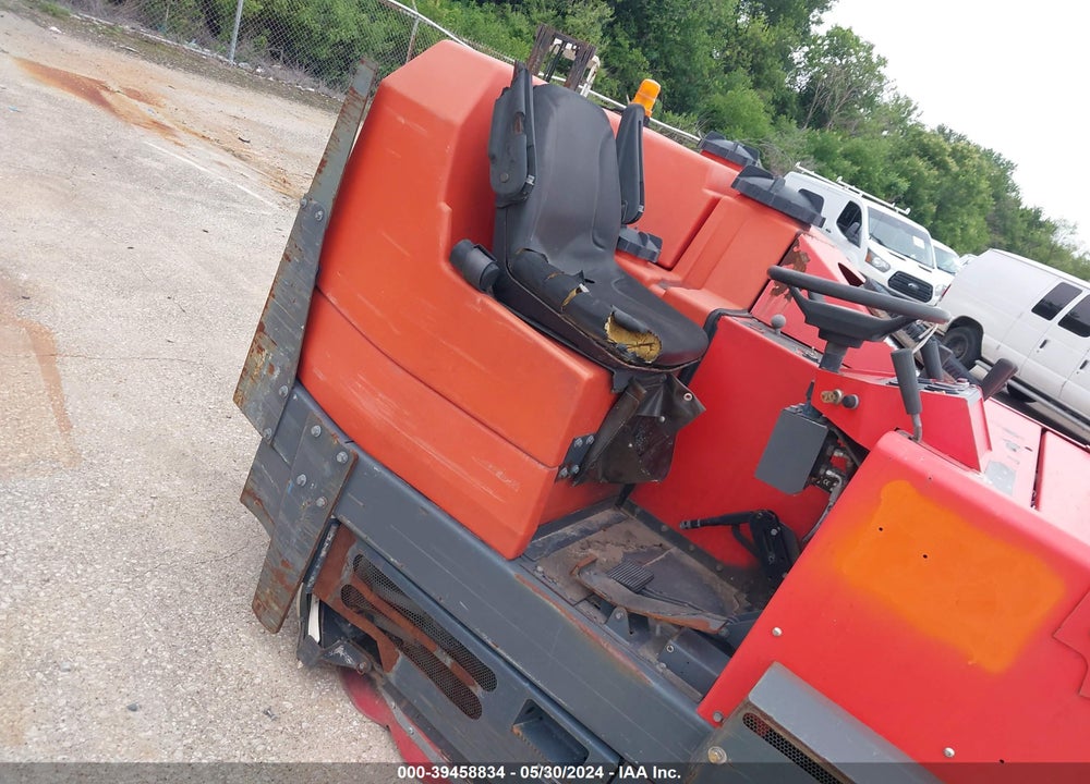2010 POWE SWEEPER/SCRU --- VIN: 00000000018819211