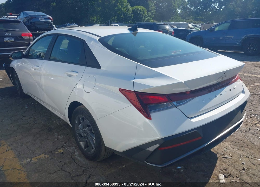 2024 HYUNDAI ELANTRA SEL VIN: KMHLM4DG6RU650890