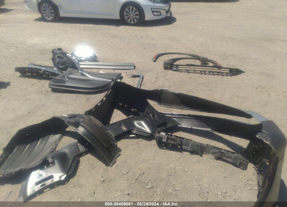 2024 MITSUBISHI ECLIPSE CROSS SE S-AWC/SEL S-AWC VIN: JA4ATWAA4RZ043975