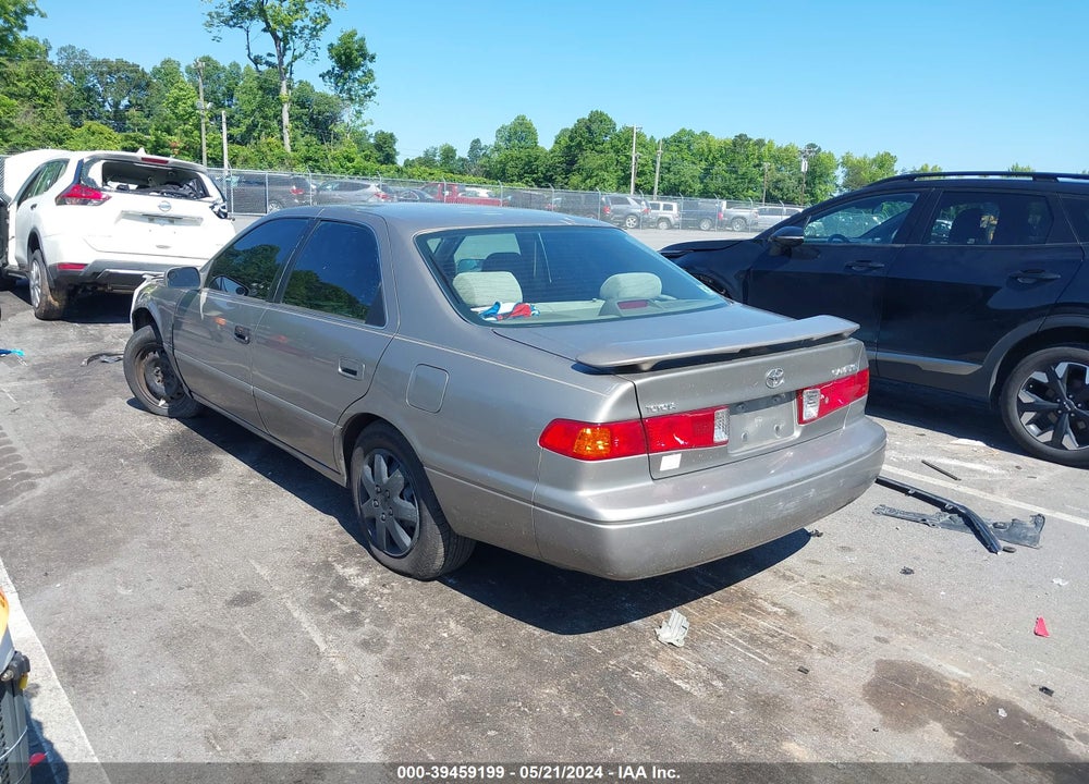 2000 TOYOTA CAMRY LE VIN: 4T1BG22K3YU625670