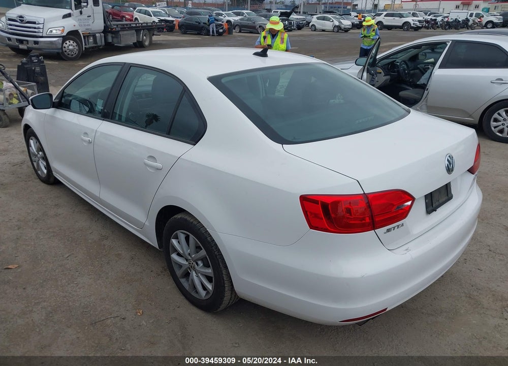 2012 VOLKSWAGEN JETTA 2.5L SE VIN: 3VWDP7AJ3CM428107