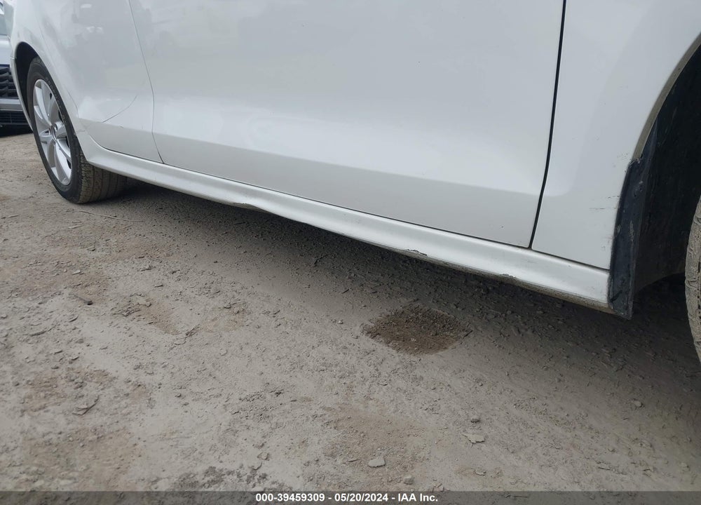2012 VOLKSWAGEN JETTA 2.5L SE VIN: 3VWDP7AJ3CM428107
