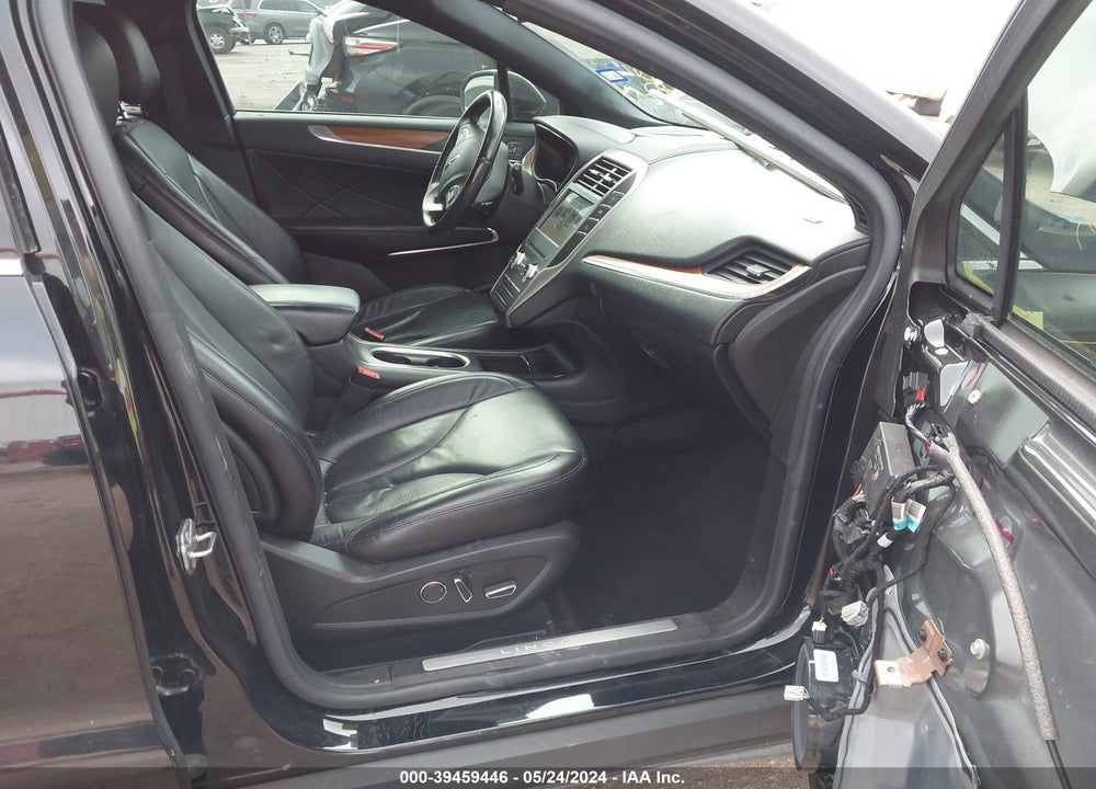 2019 LINCOLN MKC SELECT VIN: 5LMCJ2C92KUL25933