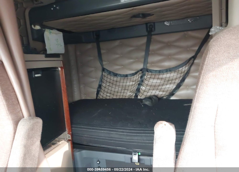 2016 FREIGHTLINER CASCADIA 125 VIN: 3AKJGLD60GSHC2511