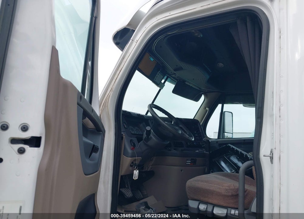 2016 FREIGHTLINER CASCADIA 125 VIN: 3AKJGLD60GSHC2511
