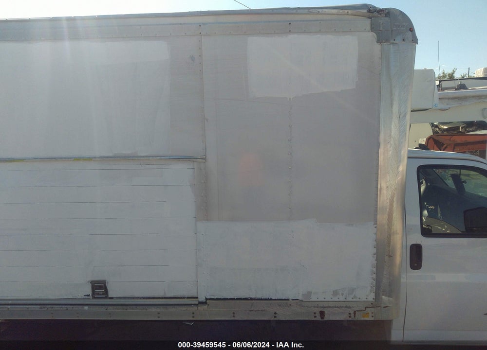 2019 CHEVROLET EXPRESS CUTAWAY 4500 VAN VIN: 1HA6GVCG0KN013540