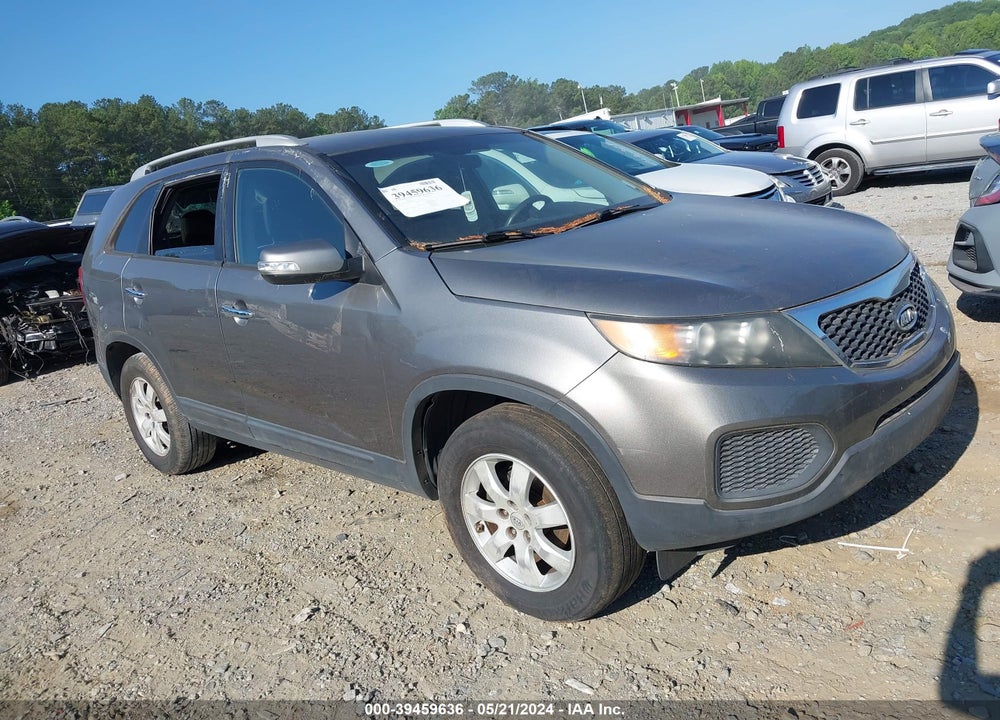 2011 KIA SORENTO LX V6 VIN: 5XYKT4A27BG160347