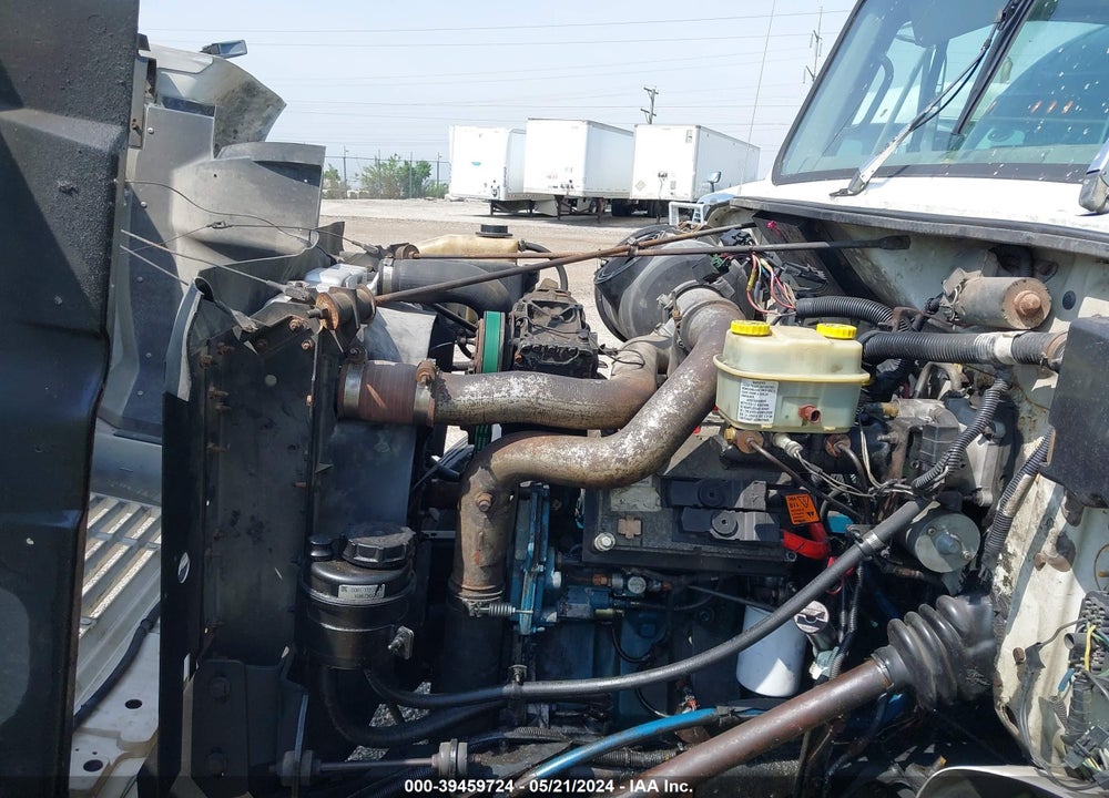 1999 INTERNATIONAL 4000 4700 VIN: 1HTSCAAM2XH609077