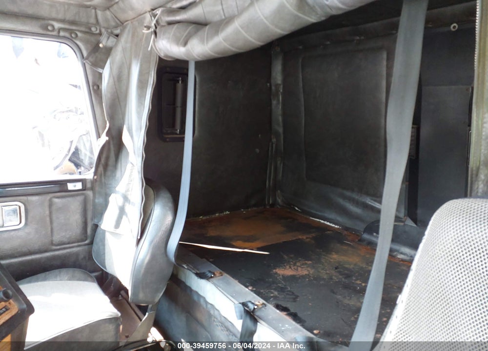 1989 WHITE/GMC AERO VIN: 4V1WDBJE7KN619478