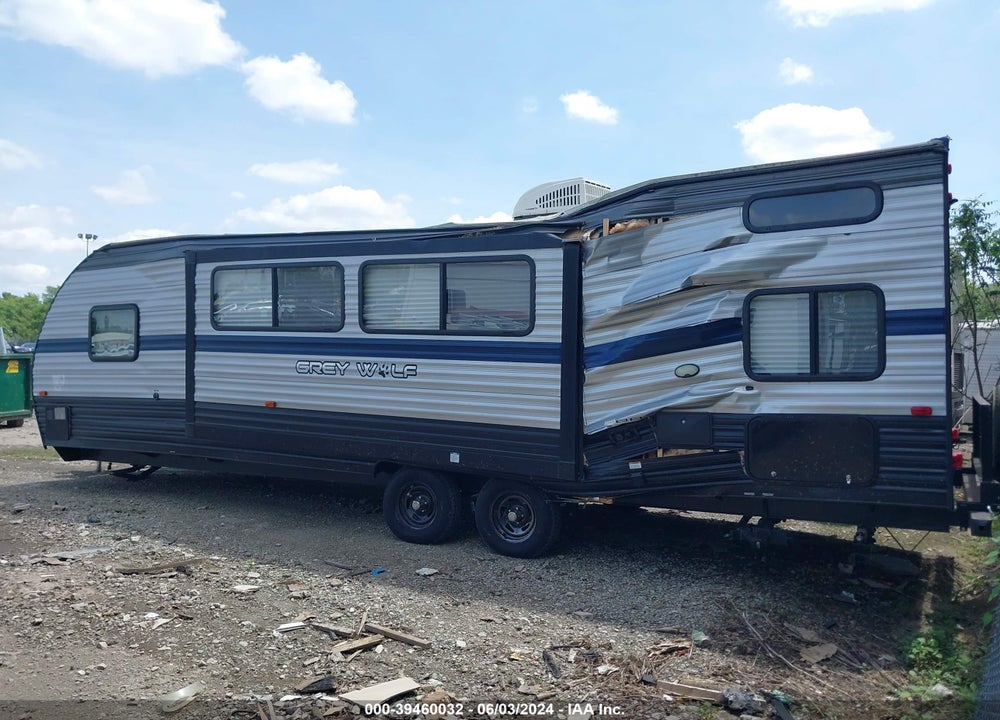 2019 FORETRAVEL MOTORHOME GREY WOLF VIN: 4X4TCKB29KK057927