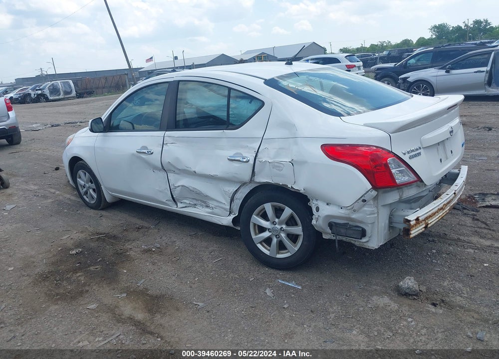 2013 NISSAN VERSA 1.6 SL VIN: 3N1CN7AP1DL887607