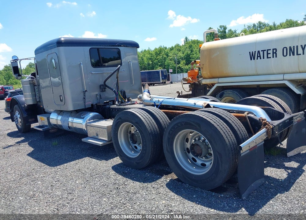 2005 PETERBILT 379 VIN: 1XP5D49X05N846820