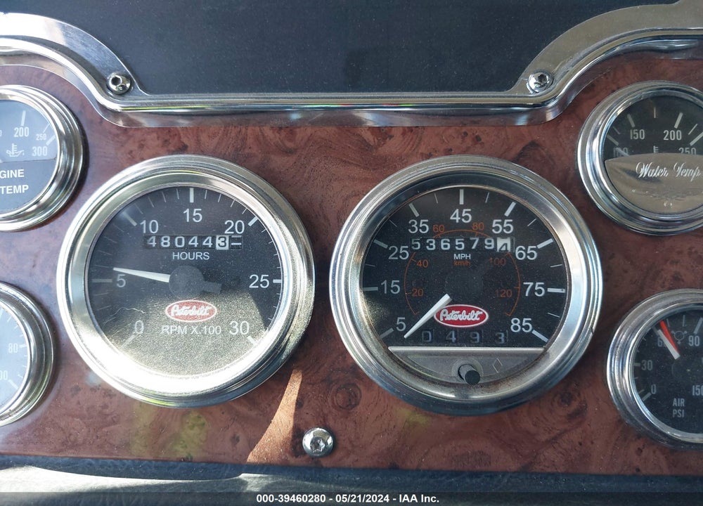 2005 PETERBILT 379 VIN: 1XP5D49X05N846820