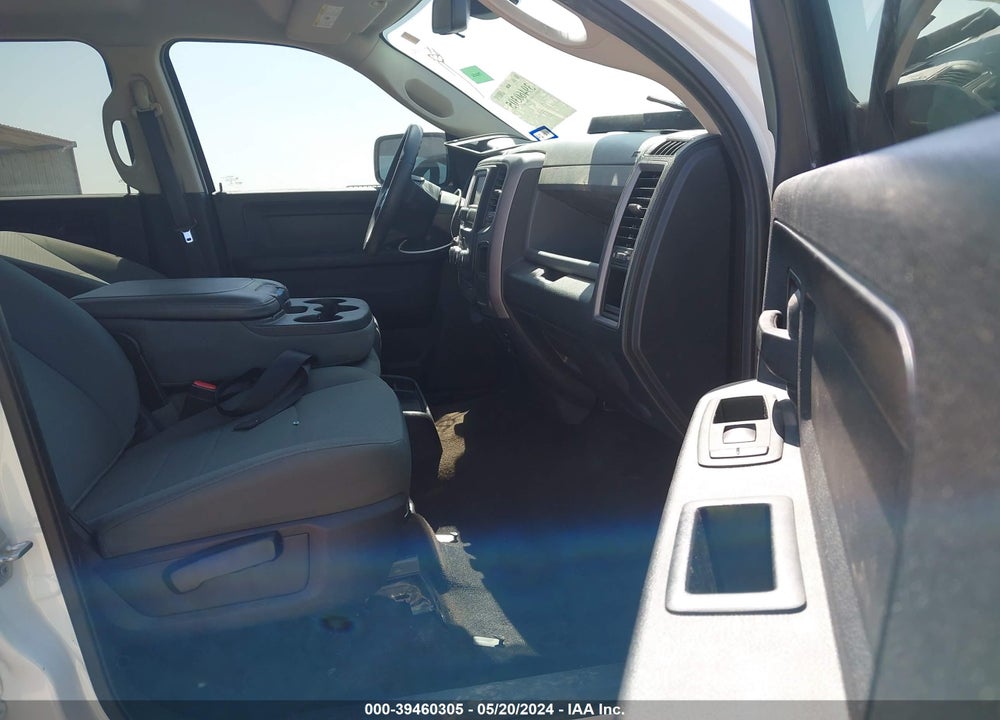 2016 RAM 1500 EXPRESS VIN: 3C6RR6KT7GG139532