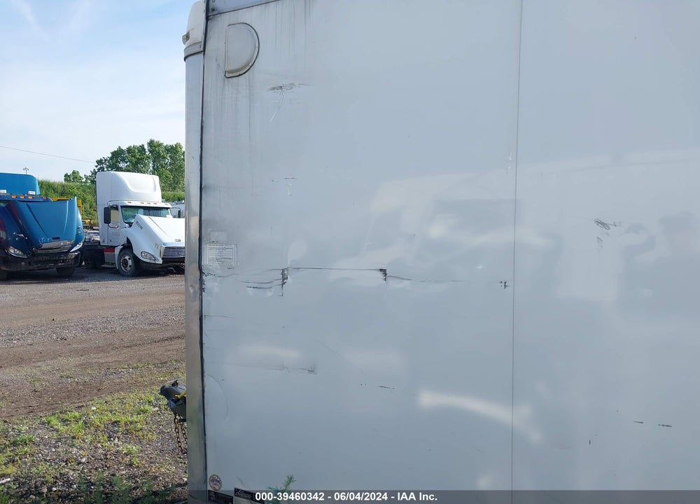 2015 BRAVO TRAILERS TRL BOX VIN: 542BC1623FB009405